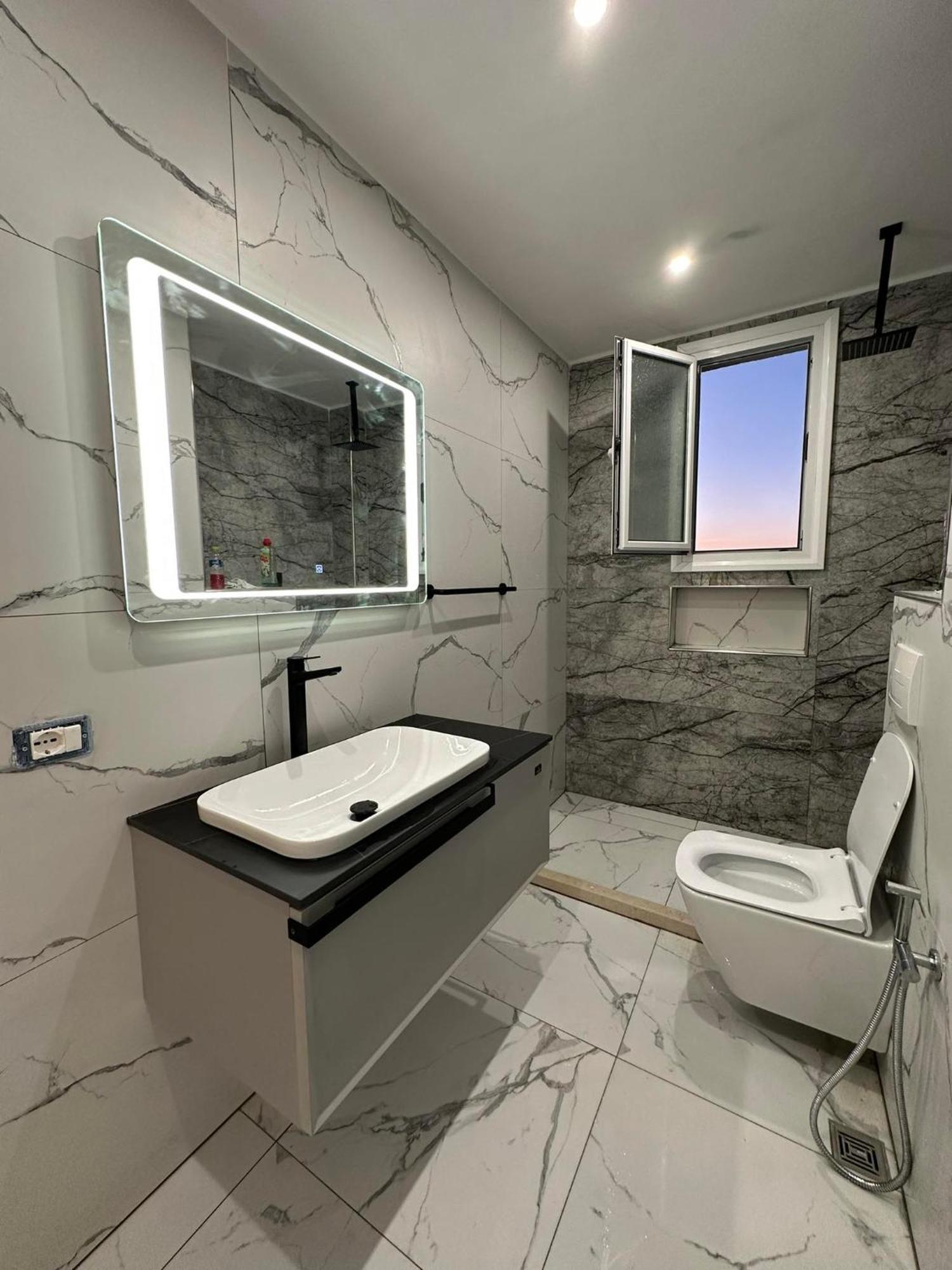 Sea View Apartment Luxury Vlore Exterior photo